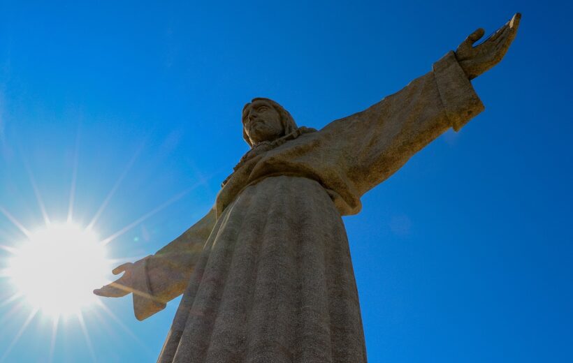 Cristo Rei Statue